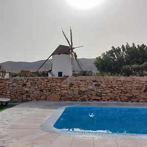  Villa Histórica Con Molino De Viento Spagna