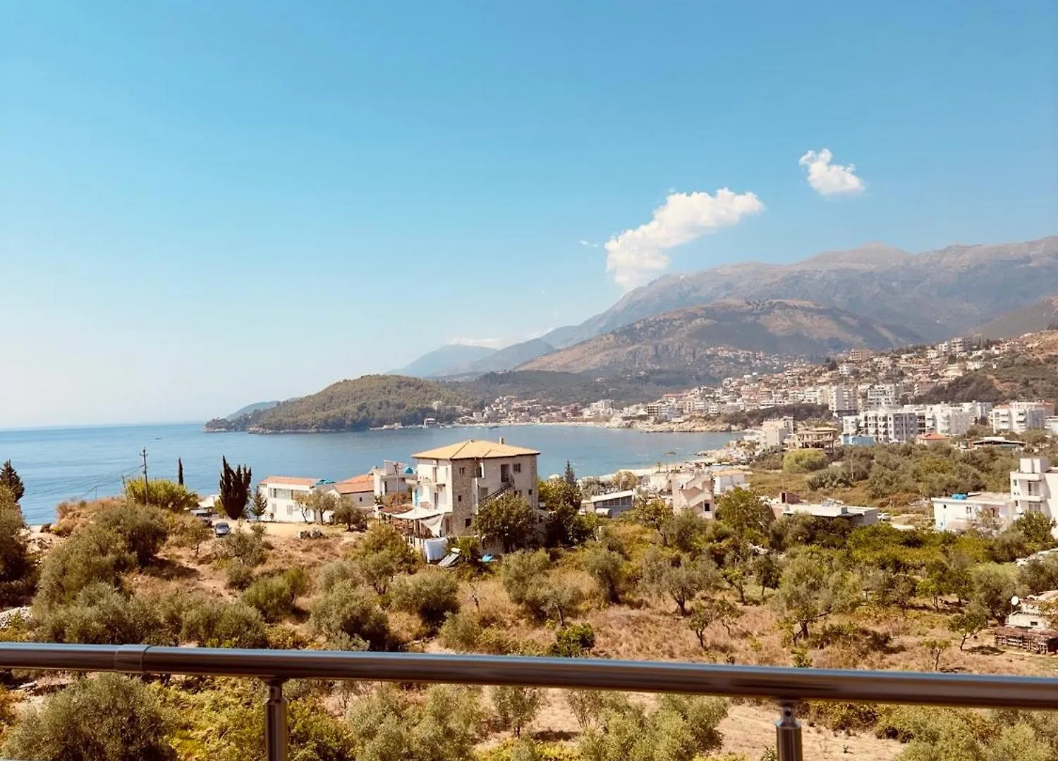 Villa Merkuri Himarë Appartement