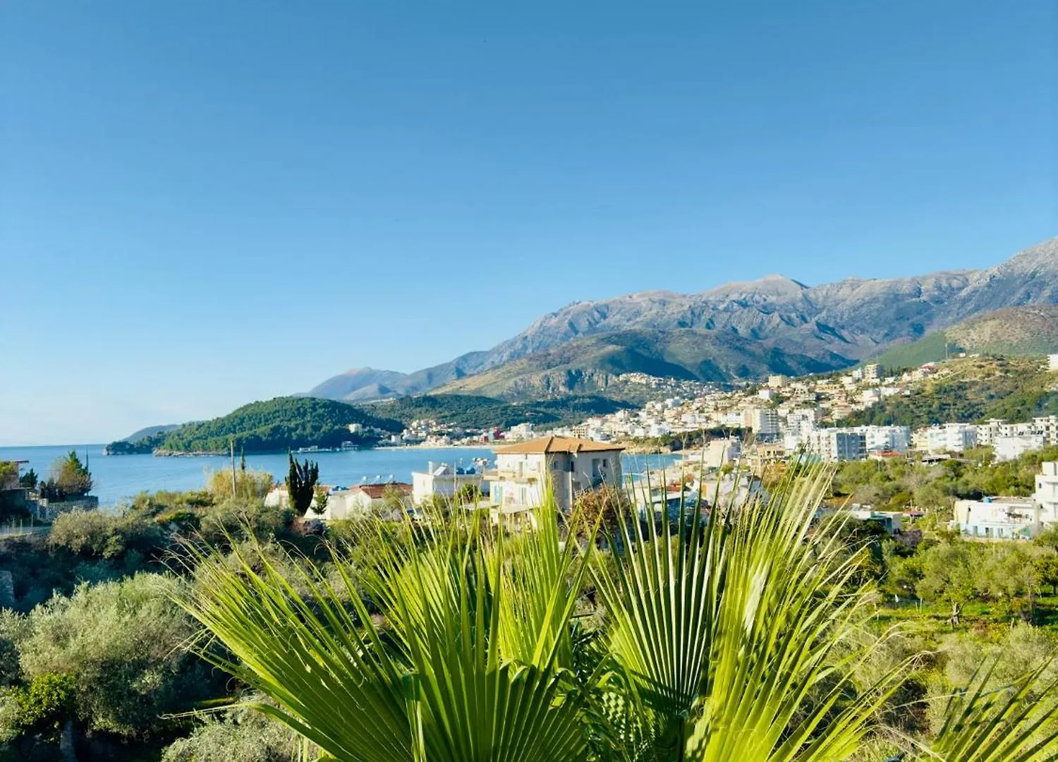 Villa Merkuri Himarë 0*,